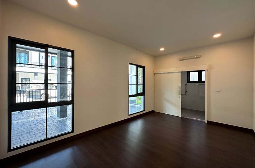 House with Shared Pool in Bangnatrad 